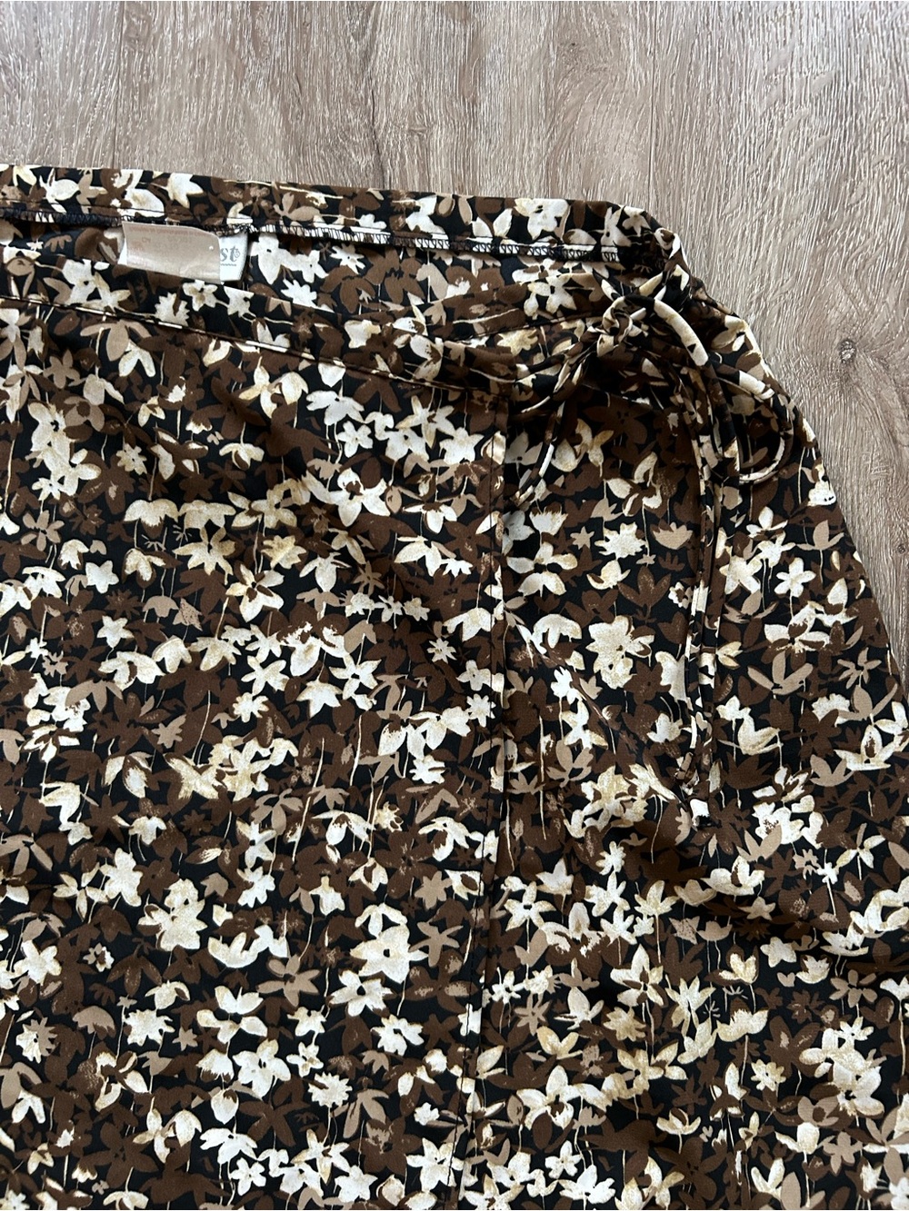 Vintage Brown Floral Maxi Wrap Skirt - Women's Brown & Cream Floral